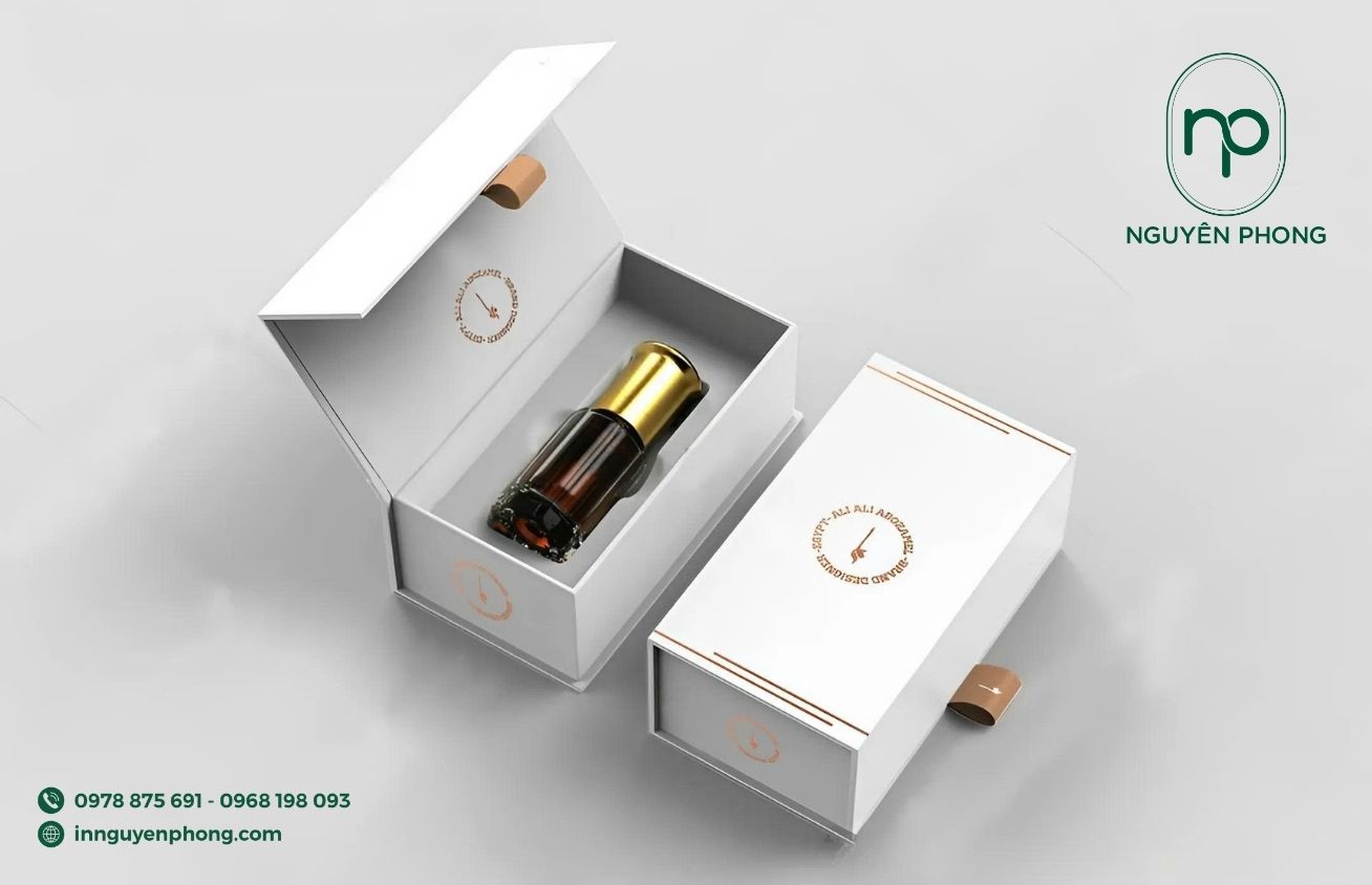 Mẫu hộp nam châm đựng collagen ép nhũ logo